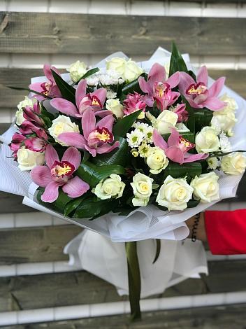 Букет цветов из: Розы и Хризантемы в Каясуле