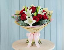 Букет цветов из:  Лилии и Розы в Каясуле