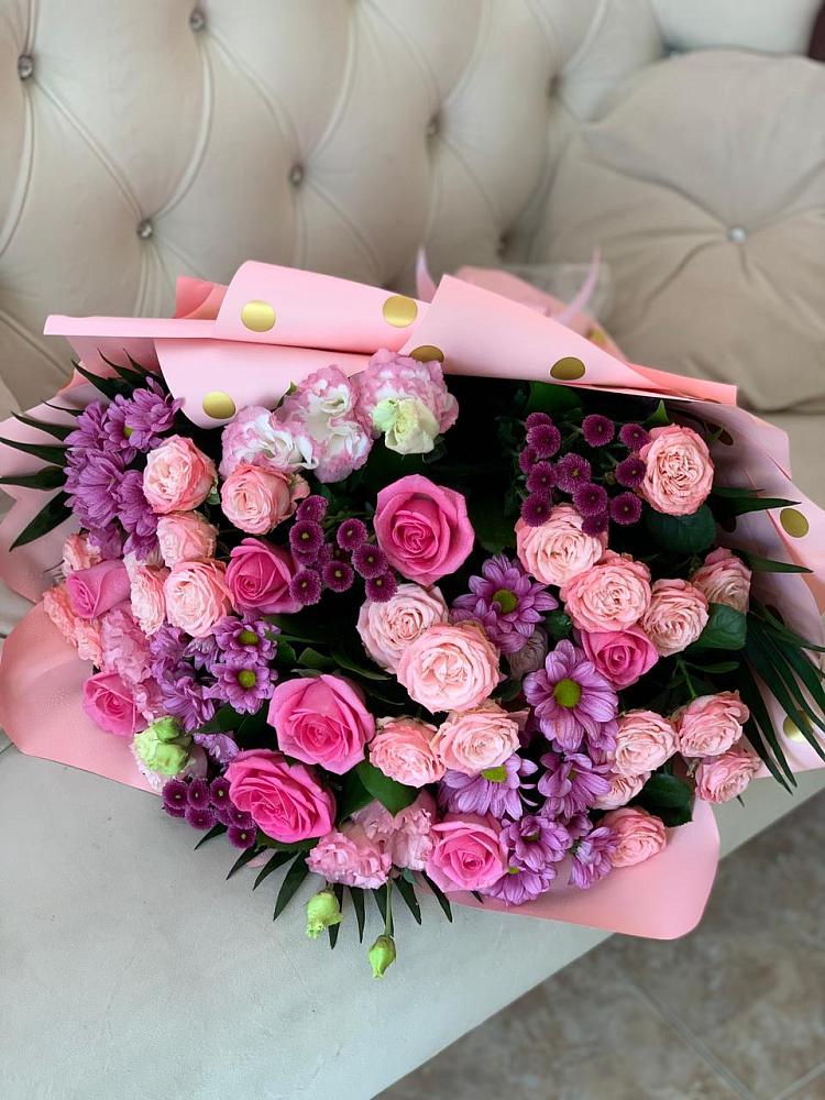 Букет цветов из: Хризантемы, Розы и Лизиантусы в Каясуле