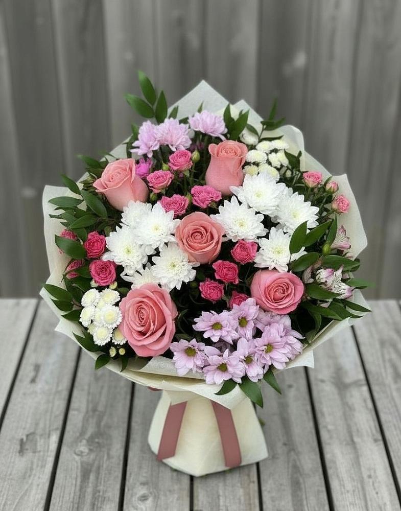 Букет цветов из: Альстромерии, Гвоздики, Розы и Хризантемы в Каясуле