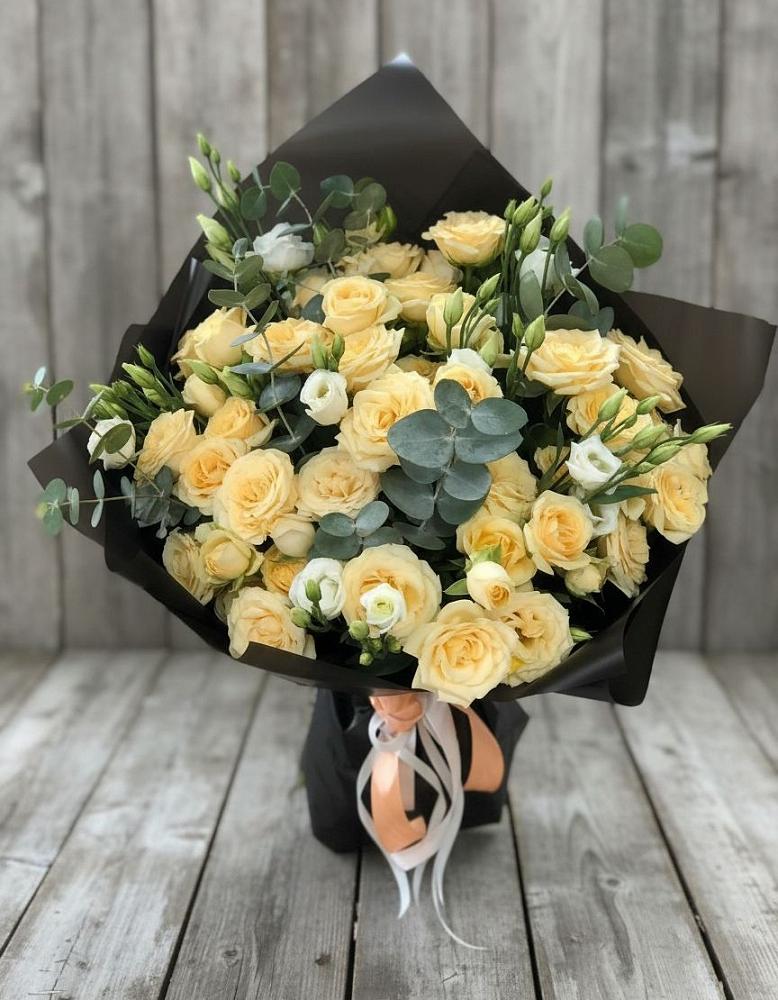 Букет цветов из: Розы и Лизиантусы в Каясуле