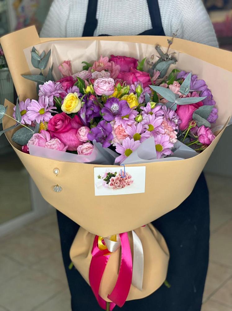 Букет цветов из: Хризантемы, Гвоздики и Альстромерии в Каясуле