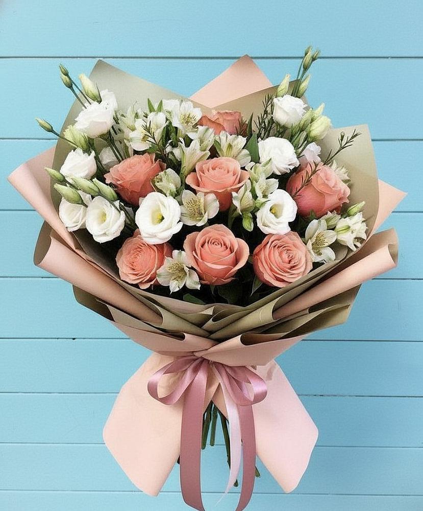 Букет цветов из: Розы, Альстромерии и Лизиантусы в Каясуле