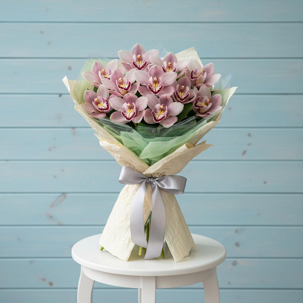 Букет цветов из: Орхидеи и Розы в Каясуле