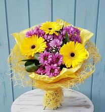Букет цветов из:  Хризантемы и Герберы в Каясуле