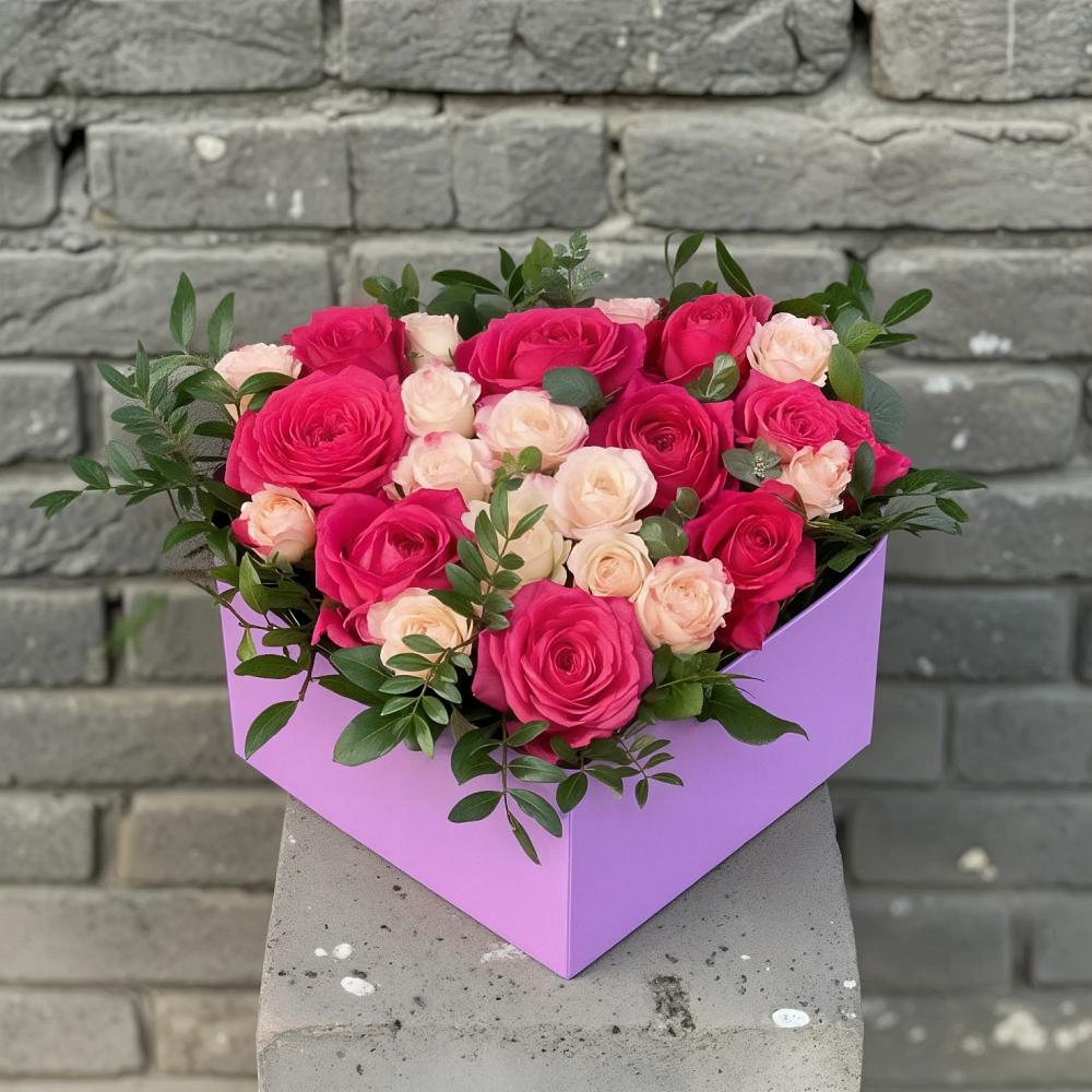 Цветочная композиция из Розы в коробке в Каясуле