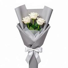 Букет 3 белые розы в Каясуле