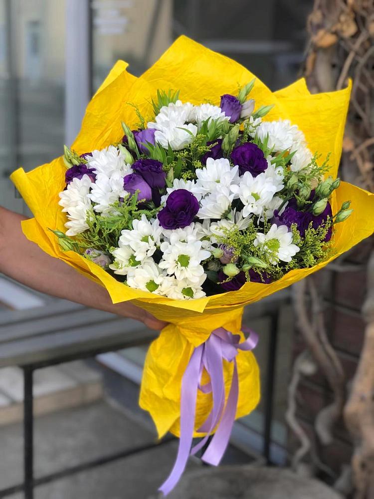 Букет цветов из: Ирисы, Хризантемы и Ромашки в Каясуле