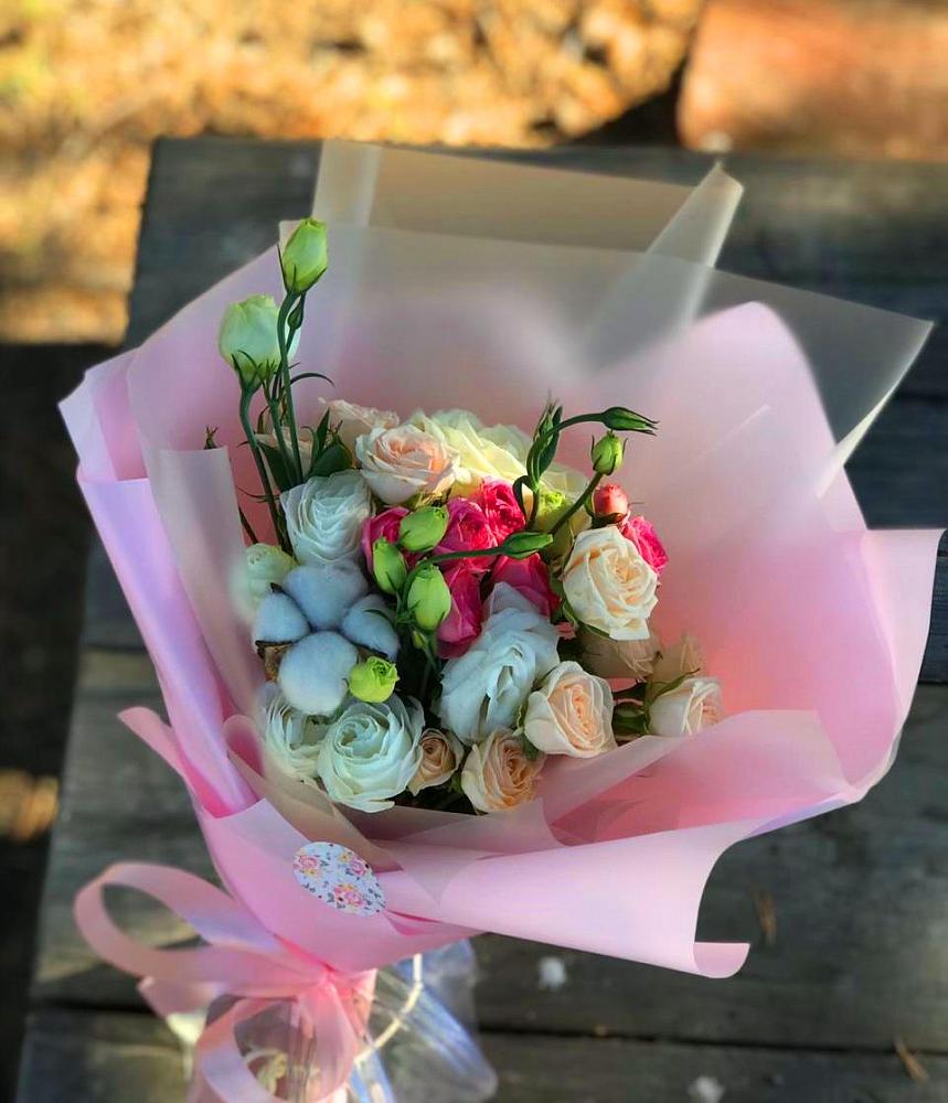 Букет цветов из: Розы и Лизиантусы в Каясуле