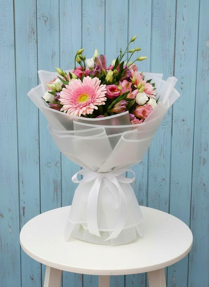 Букет цветов из: Герберы, Альстромерии и Лизиантусы в Каясуле