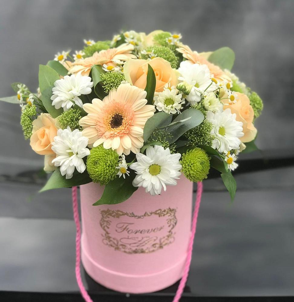 Цветочная композиция из Розы, Герберы и Хризантемы в шляпной коробке в Каясуле